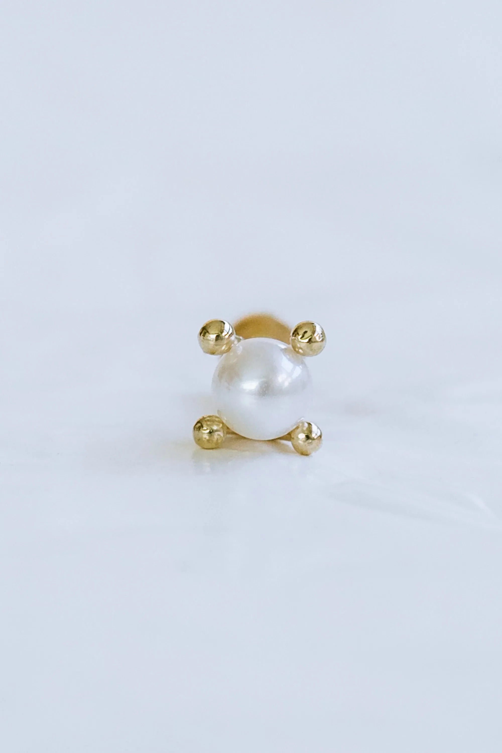 14K Solid Gold Cartilage Delicate Four Prong Freshwater Pearl Internally Internal Threaded Earring Labret