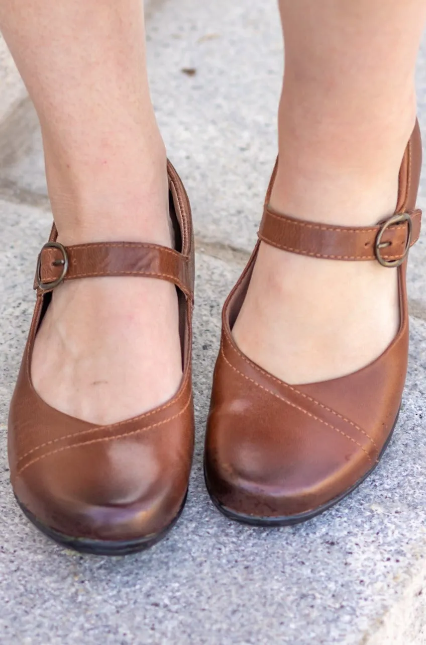 Dansko Fawna Chestnut Burnished Calf