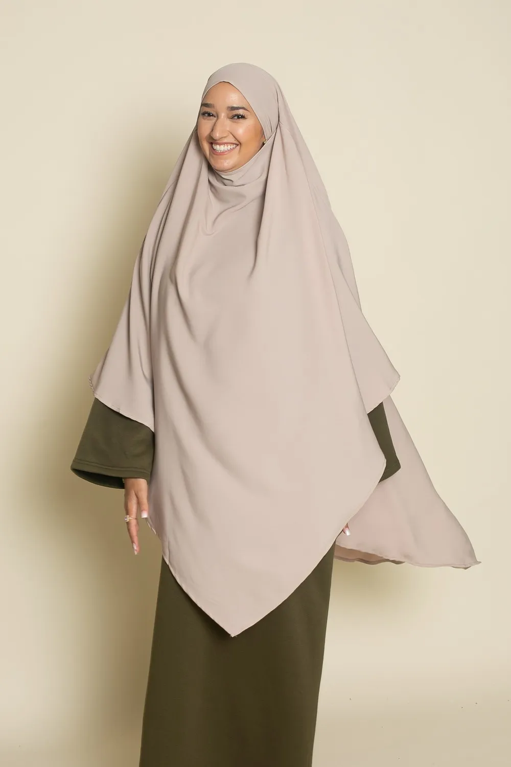 Maxi khimar topo claro Medina seda