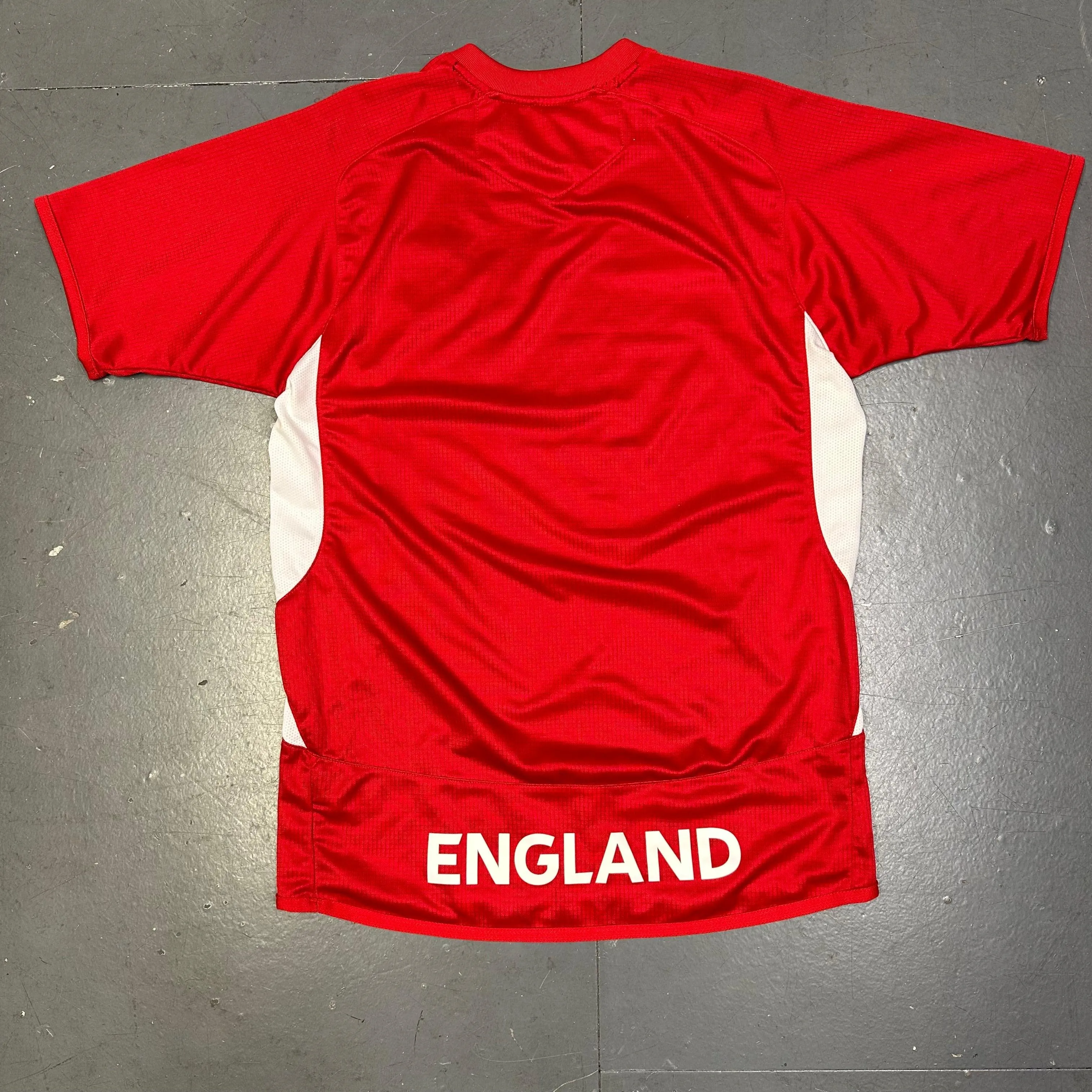 Umbro England 2006/07 Training Shirt In Red ( S )